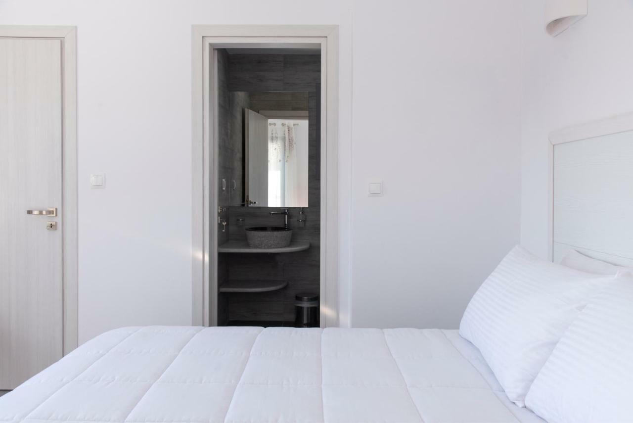 Paros Elitas Villas Exterior photo